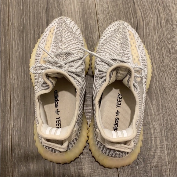 Yeezys 100% authentic - Picture 3 of 7
